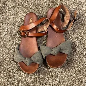 Mia Women’s Sandals